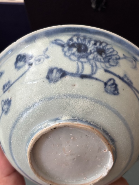 古玩陶瓷并蒂菊青花碗真品鑒賞圖