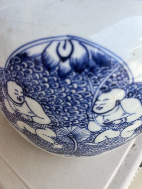 古玩陶瓷連生貴子圖青花罐真品鑒賞圖