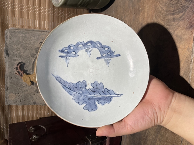 古玩陶瓷晚明洞石秋葉盤真品鑒賞圖