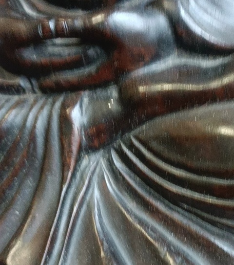 古玩雜項紅木雕刻的禪定釋迦牟尼佛真品鑒賞圖