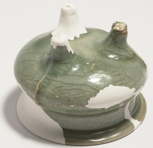 古玩陶瓷龍泉窯鬲式爐真品鑒賞圖
