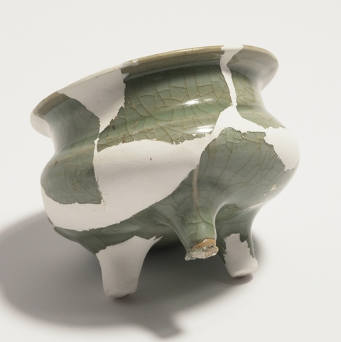 古玩陶瓷龍泉窯鬲式爐真品鑒賞圖