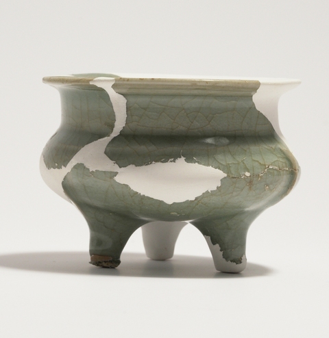 古玩陶瓷龍泉窯鬲式爐真品鑒賞圖