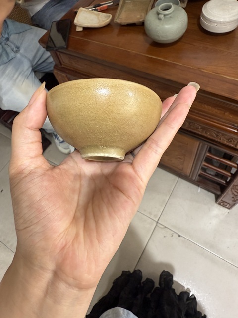 古玩陶瓷龍泉青瓷黃釉茶盞真品鑒賞圖