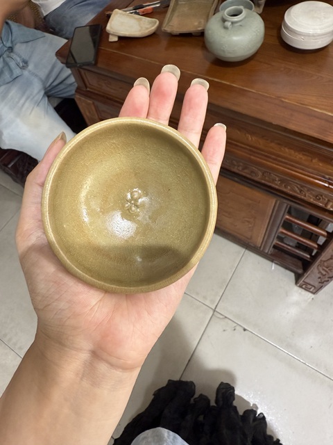 古玩陶瓷龍泉青瓷黃釉茶盞真品鑒賞圖
