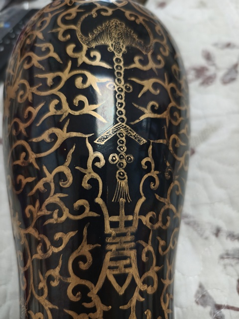 古玩陶瓷烏金釉描金觀音瓶真品鑒賞圖