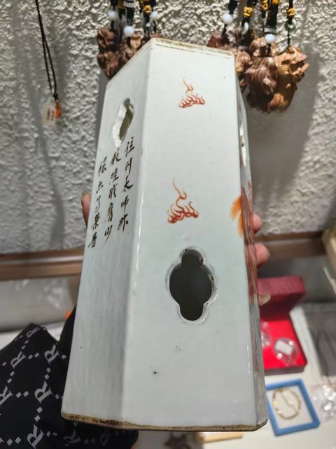古玩陶瓷六方開窗獅子冒桶真品鑒賞圖