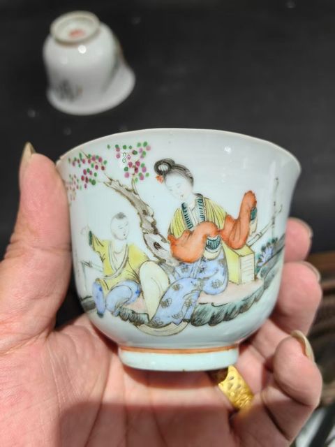 古玩陶瓷三娘教子茶杯一對(duì)真品鑒賞圖