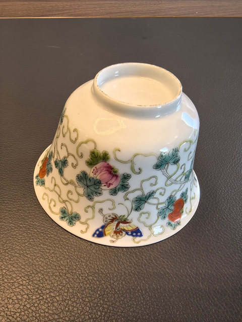 古玩陶瓷粉彩瓜瓞綿綿圖茶碗真品鑒賞圖