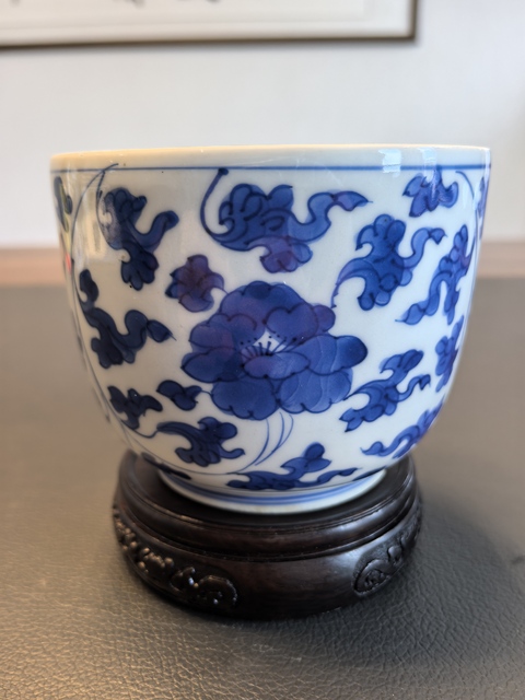 古玩陶瓷康熙翠毛藍青花纏枝花卉紋缸拍賣,當前價格1600元