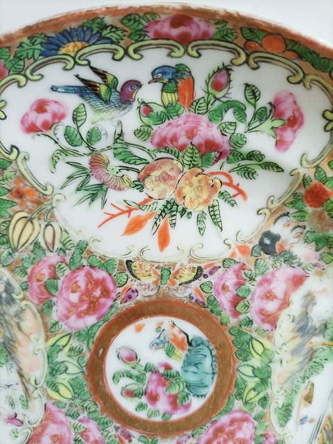 古玩陶瓷廣彩山水花卉紋盤真品鑒賞圖