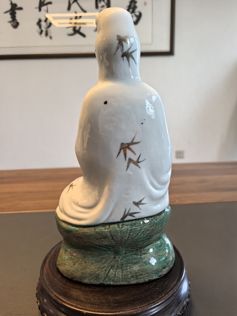 古玩陶瓷民國白釉粉彩觀音菩薩造像拍賣，當(dāng)前價(jià)格388元