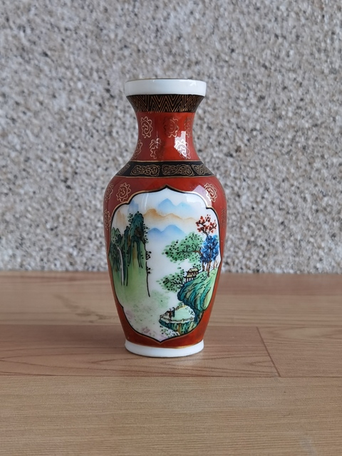古玩陶瓷琵琶女彩瓷瓶拍賣,當(dāng)前價(jià)格120元