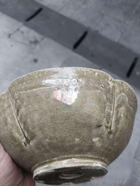 古玩陶瓷青釉花口碗真品鑒賞圖
