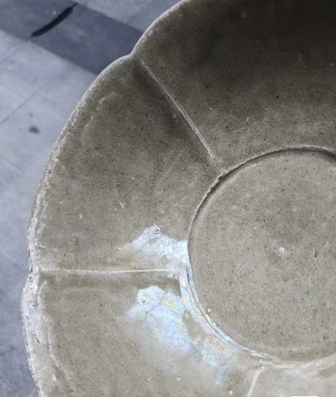 古玩陶瓷青釉花口碗真品鑒賞圖