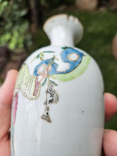 古玩陶瓷粉彩人物故事瓶真品鑒賞圖