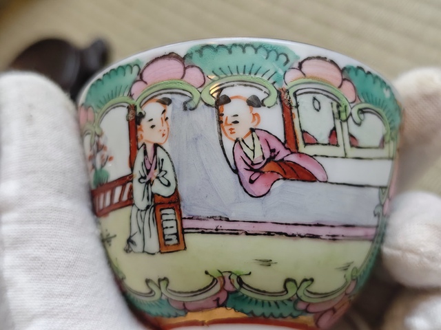 古玩陶瓷人物紋廣彩杯真品鑒賞圖