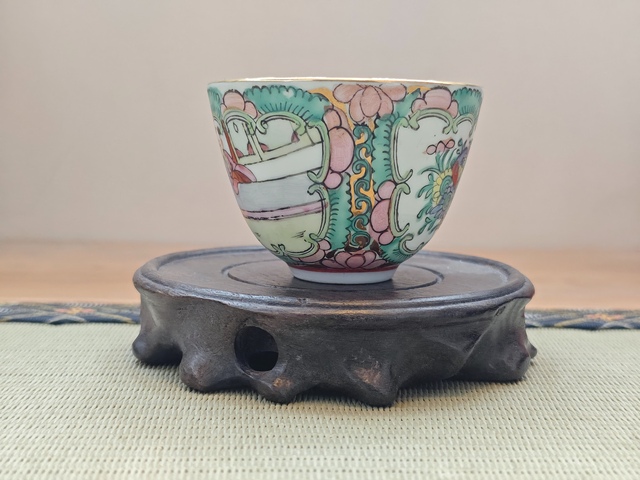 古玩陶瓷人物紋廣彩杯真品鑒賞圖