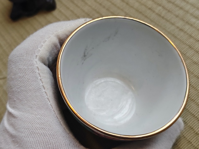古玩陶瓷人物紋廣彩杯真品鑒賞圖