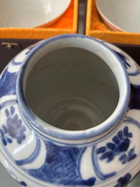 古玩陶瓷花鳥紋青花罐拍賣,當(dāng)前價格9800元