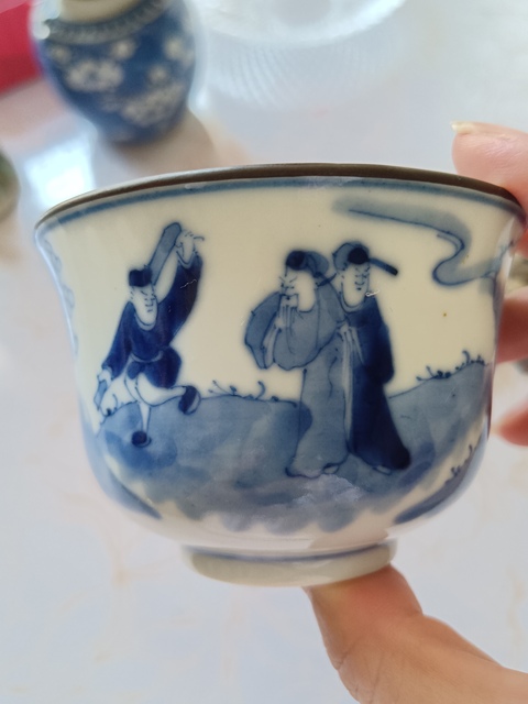 古玩陶瓷青花人物故事紋杯真品鑒賞圖