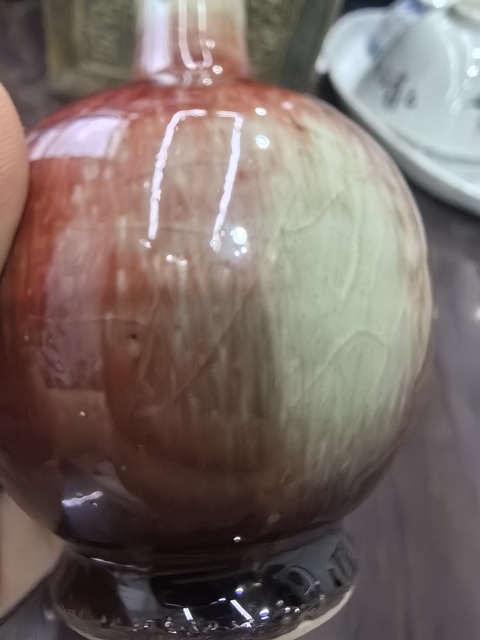 古玩陶瓷晚清郎紅釉瓶真品鑒賞圖