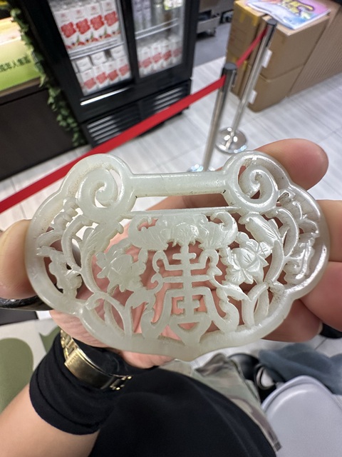 古玩玉器玉鎖真品鑒賞圖