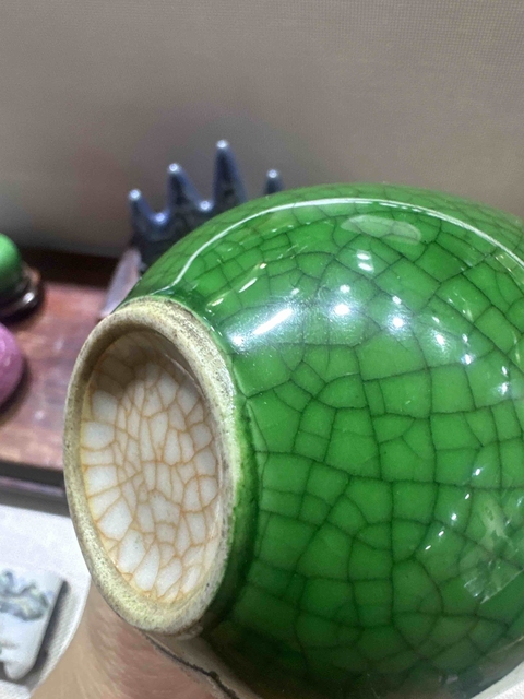 古玩陶瓷綠哥釉杯真品鑒賞圖