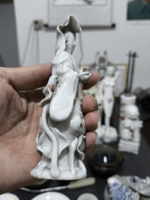 古玩陶瓷民國時期德化窯白釉觀音塑像真品鑒賞圖