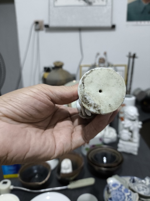 古玩陶瓷民國時期德化窯白釉觀音塑像真品鑒賞圖