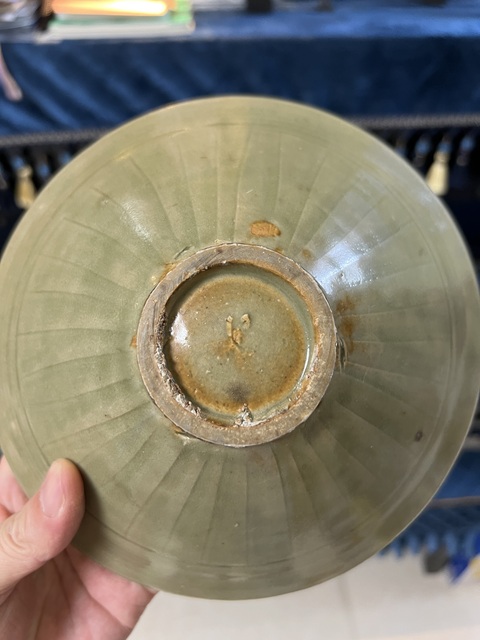 古玩陶瓷耀州窯菠蘿牡丹碗真品鑒賞圖