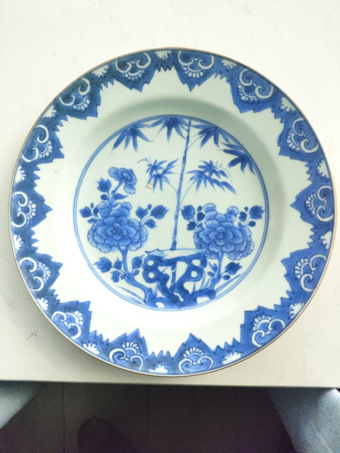古玩陶瓷青花盤真品鑒賞圖