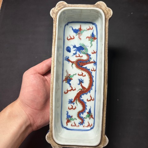古玩陶瓷青花五彩龍紋蓋盒真品鑒賞圖