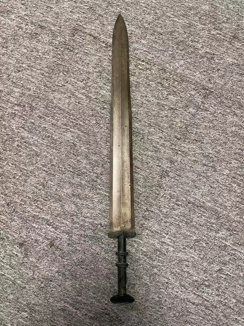 古玩銅器竹節柄青銅劍真品鑒賞圖