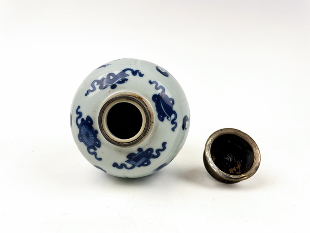 古玩陶瓷清康熙·青花四美圖瓜棱罐拍賣,當前價格5940元