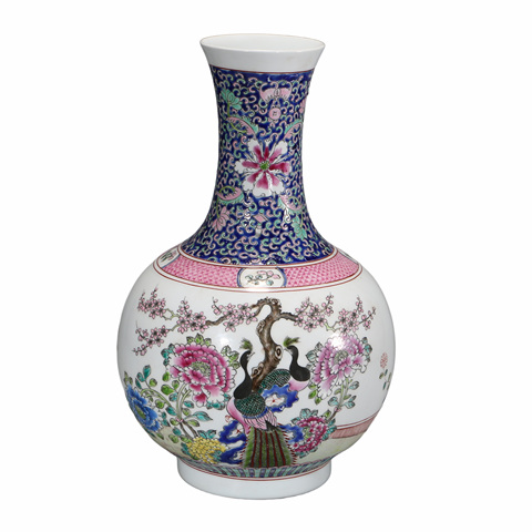 古玩陶瓷粉彩孔雀花卉紋賞瓶真品鑒賞圖