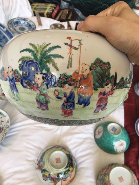 古玩陶瓷嬰戲紋粉彩水呈真品鑒賞圖