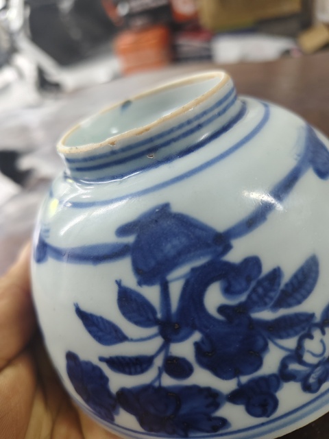 古玩陶瓷明晚期 青花花卉紋碗真品鑒賞圖