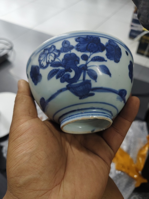 古玩陶瓷明晚期 青花花卉紋碗真品鑒賞圖
