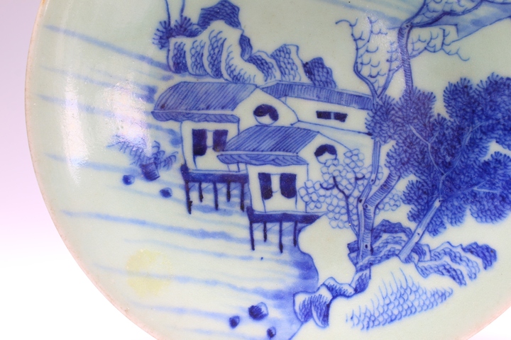 古玩陶瓷清中期·青釉青花山水風景圖盤拍賣，當前價格336元