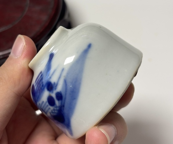 古玩陶瓷山水紋青花水盂真品鑒賞圖