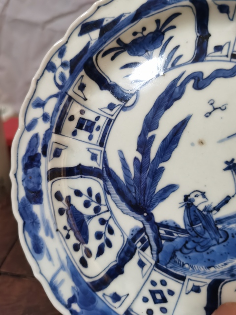 古玩陶瓷日本明治青花山水人物盤真品鑒賞圖