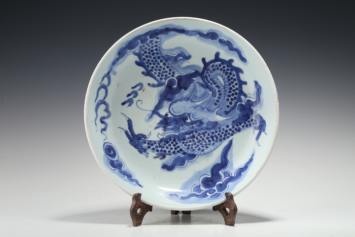 古玩陶瓷雍正·青花過墻龍紋盤真品鑒賞圖