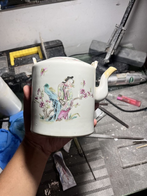 古玩陶瓷人物故事茶壺真品鑒賞圖