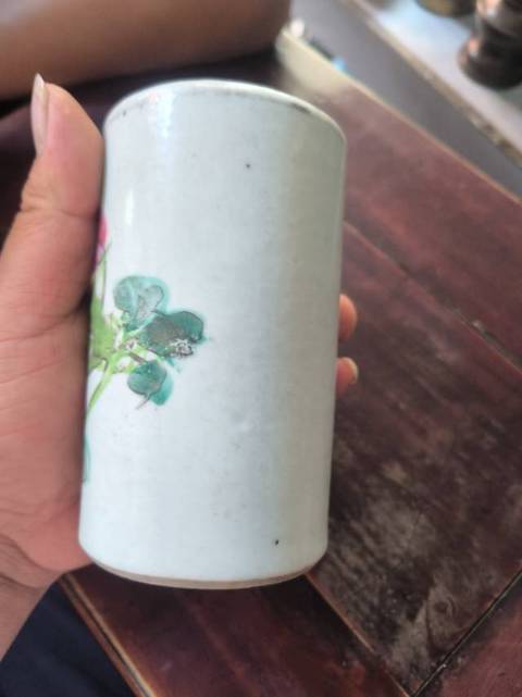古玩陶瓷粉彩花鳥筆筒真品鑒賞圖