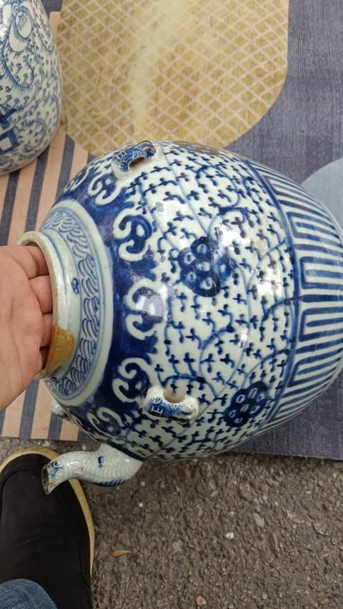古玩陶瓷寶相花纏枝蓮四系青花壺真品鑒賞圖