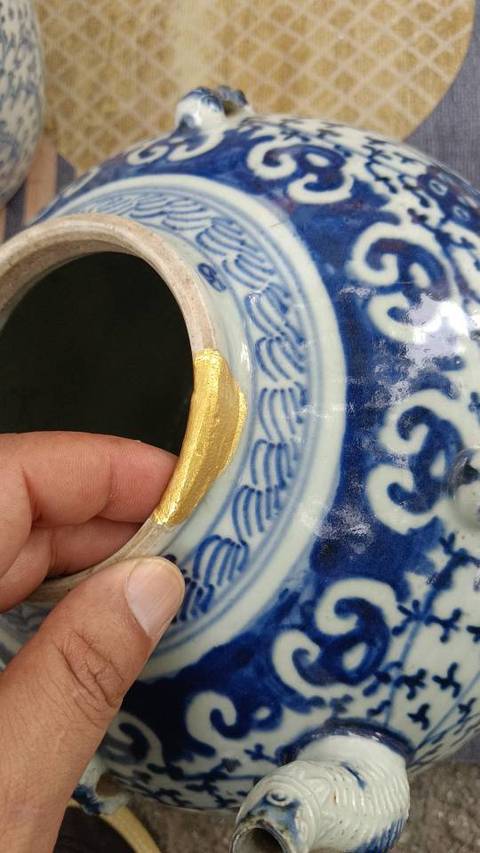 古玩陶瓷寶相花纏枝蓮四系青花壺真品鑒賞圖