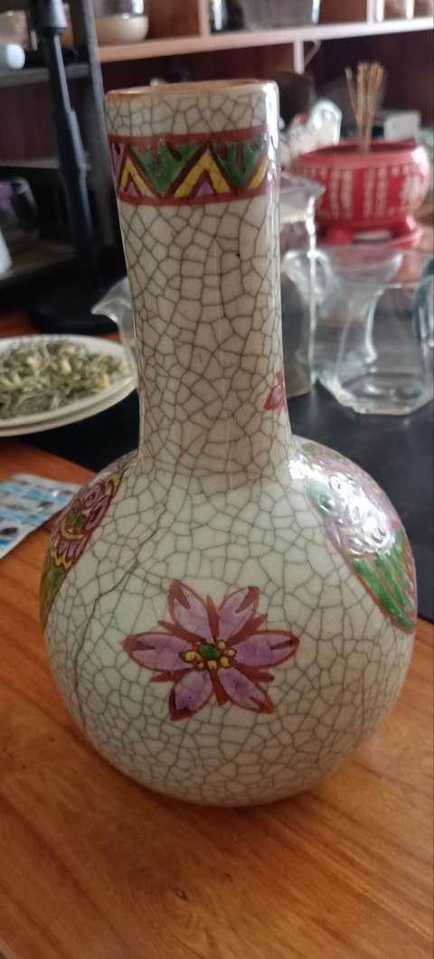 古玩陶瓷哥釉加彩天球瓶真品鑒賞圖