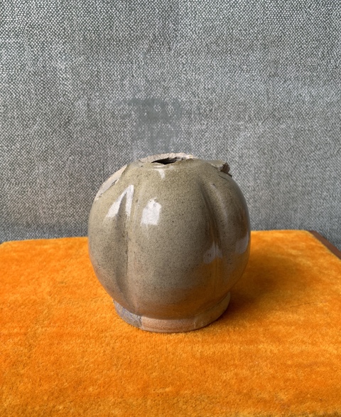 古玩陶瓷長沙窯青釉瓜棱水注拍賣，當(dāng)前價格0元