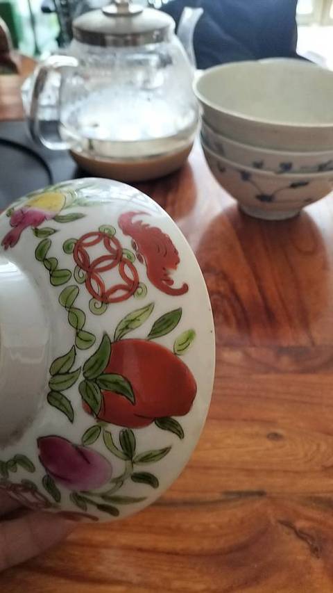 古玩陶瓷粉彩花繪碗真品鑒賞圖